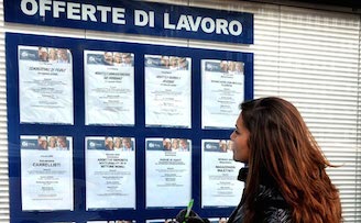 ISTAT – Disoccupazione ancora in calo a gennaio, ma nel 2014 record di senza lavoro. Giù la disoccupazione giovanile. Matteo Renzi: «Bene ma non basta»