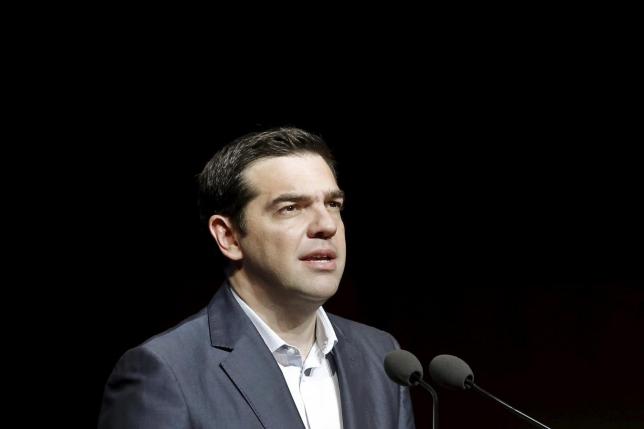 Grecia, banche chiuse e controlli sui capitali. Tsipras: «Faccio appello alla calma, i depositi sono al sicuro». Una scelta obbligata dopo la decisione della Bce di non aumentare la liquidità Ela