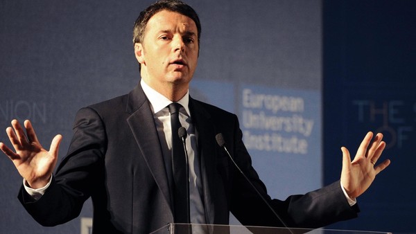 A giugno disoccupazione al 12,7%. Il FT sprona Renzi: «Sulle riforme deve mostrare che fa sul serio»