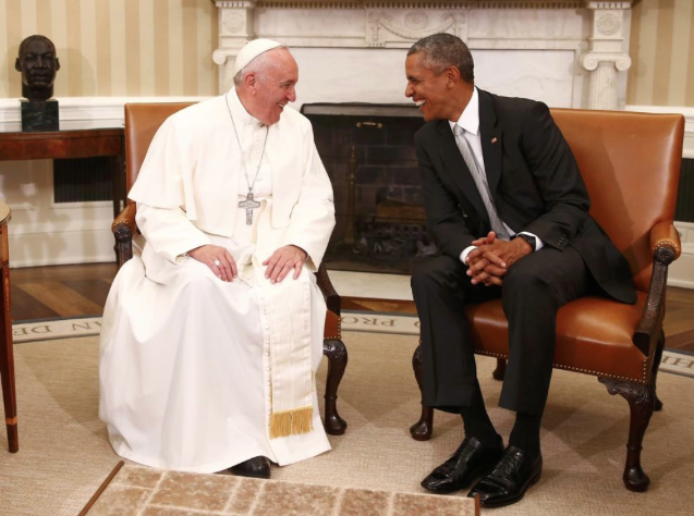 Il Papa arriva alla Casa Bianca: «Vengo come figlio di emigranti». Obama: «Grazie per il dono della speranza»