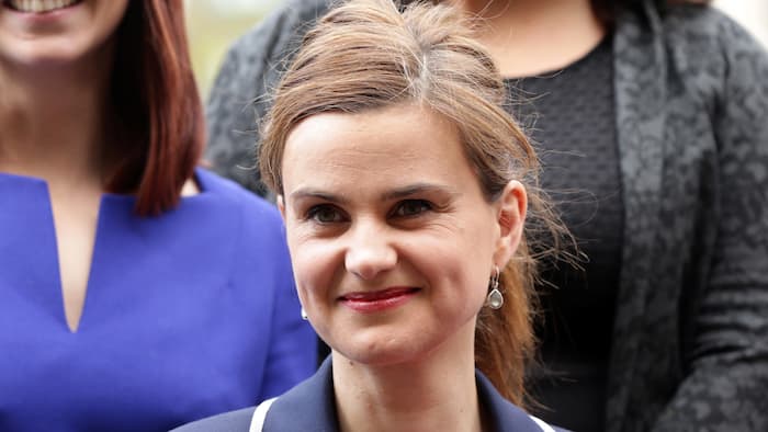 La deputata labour Jo Cox aveva ricevuto minacce. La stampa inglese: possibili legami del killer con la destra razzista e anti Ue