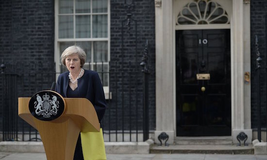 UK – Goodbye, Cameron. Inizia l’era di Theresa May