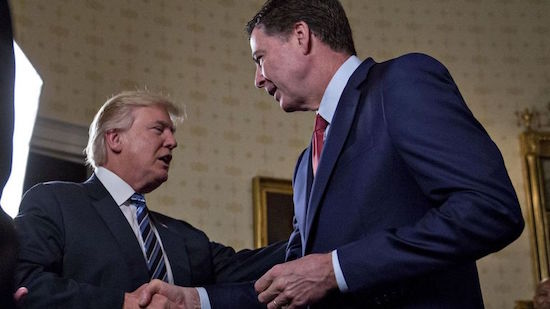 L’ex capo dell’FBI Comey rincara la dose: «Trump pericoloso e ricattabile dalla Russia»