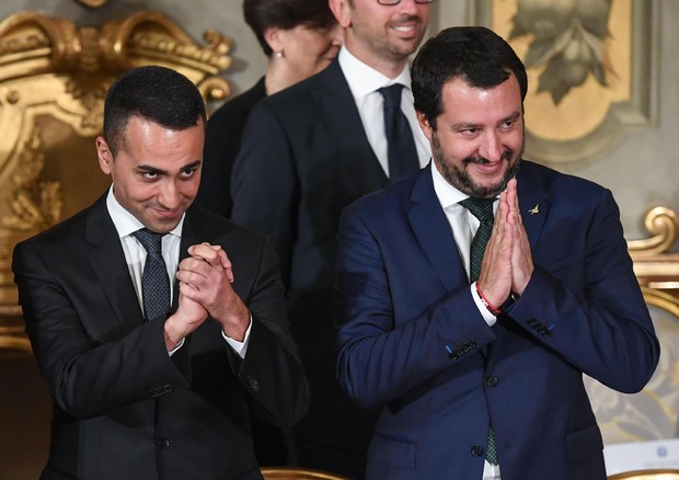 È nato il governo M5S-Lega. Il premier Conte e i ministri hanno giurato