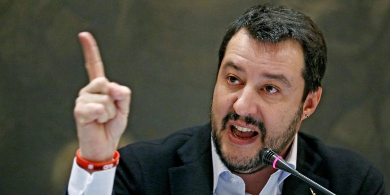 Salvini: «In un anno si capirà se esisterà ancora o no un’Europa unita». Poi apre il fronte no-vax: «Dieci vaccini obbligatori inutili e talvolta dannosi», ma la ministra Grillo lo bacchetta: «Valutazioni di tipo scientifico non competono alla politica»