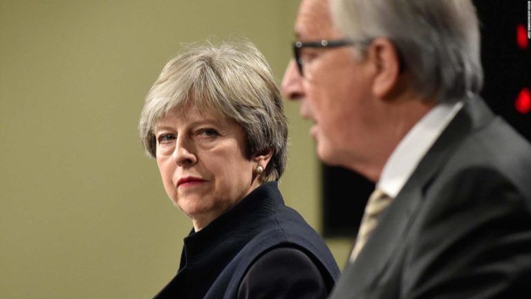 BREXIT – Accordo troppo a favore di Bruxelles: il governo May perde i pezzi