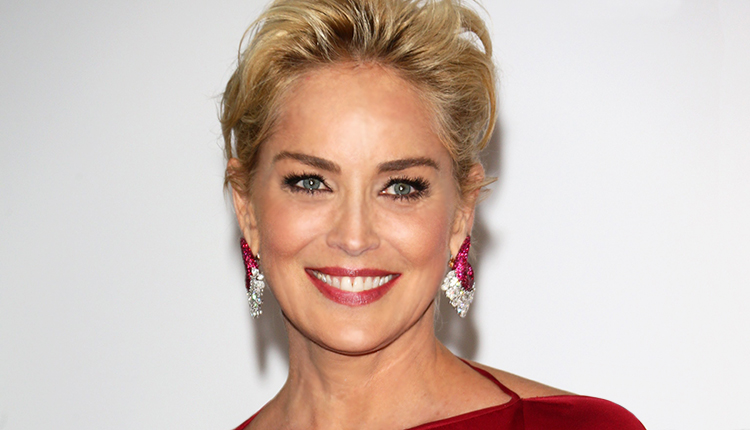 Sharon Stone: “La Chiesa ascolti il Papa su matrimoni gay e adozioni: apra le porte ai cattolici della comunità LBGTQ”. La Superstar si racconta in questa intervista pubblicata ieri su La Stampa.