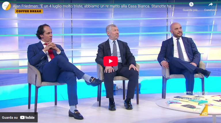 Alan Friedman: “È un 4 luglio molto triste, abbiamo un re matto alla Casa Bianca.